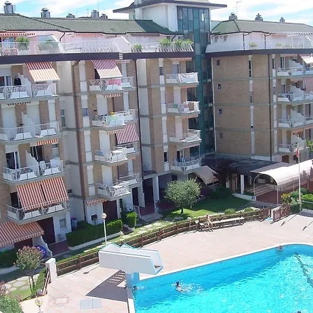 Roulette Apartment *