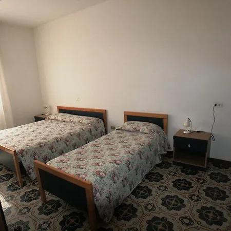 Roulette Apartment *